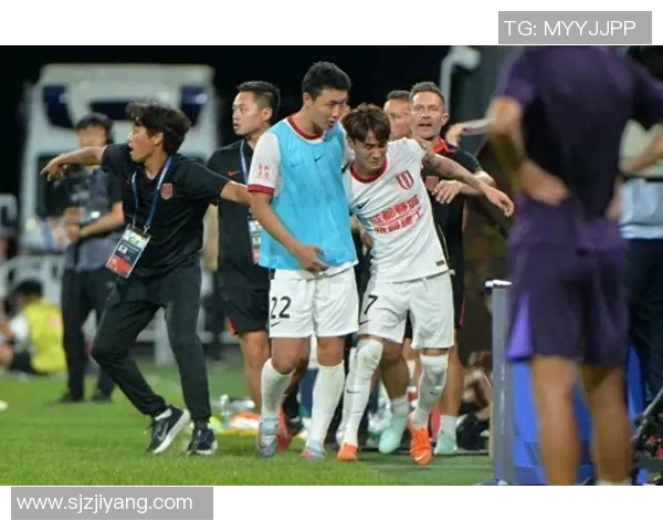 五大联赛官方社媒发声回应争议事件 引发球迷热议与讨论 五大联赛官方社媒发声回应争议事件 引发球迷热议与讨论