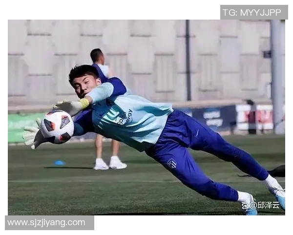 年轻球员留洋经历曝光,面对困难不退缩 年轻球员留洋经历曝光,面对困难不退缩